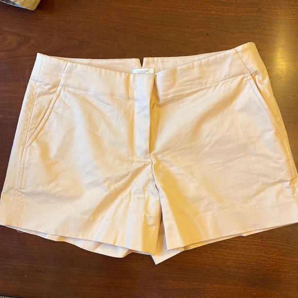 J. CREW Women’s Shorts. EUC. Size 2. Tailored design with flat front - Picture 1 of 9